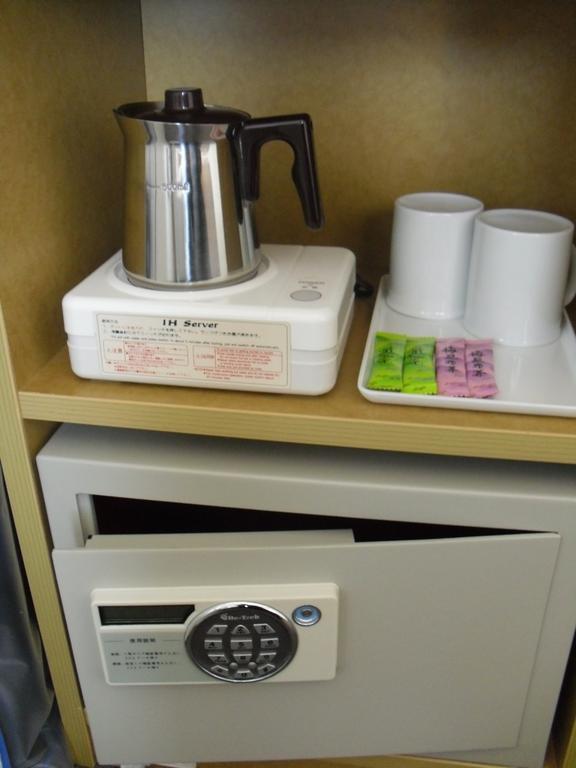 Toyoko Inn Takamatsu Hyogomachi Exteriör bild